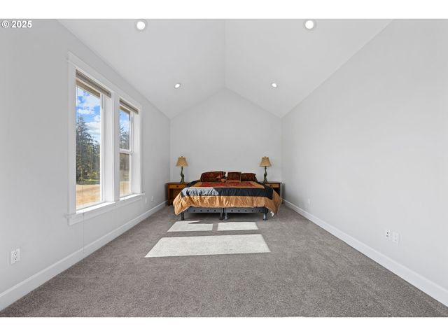 2361 S EDGEWOOD St, Seaside, OR 97138