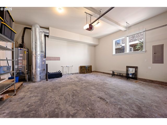 2361 S EDGEWOOD St, Seaside, OR 97138