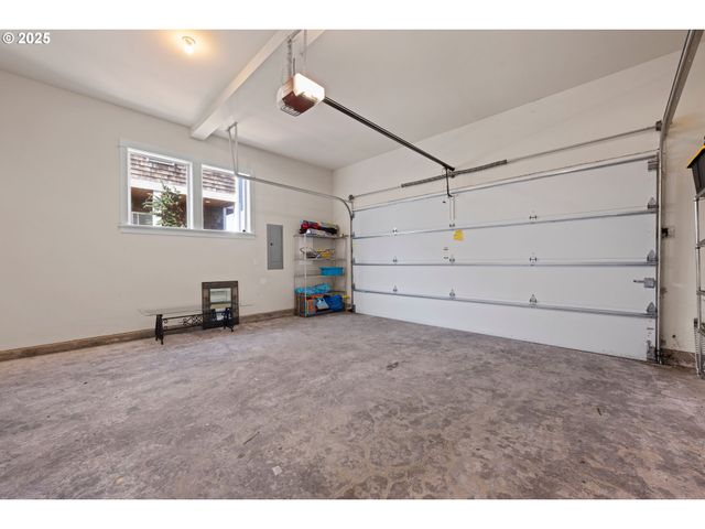 2361 S EDGEWOOD St, Seaside, OR 97138