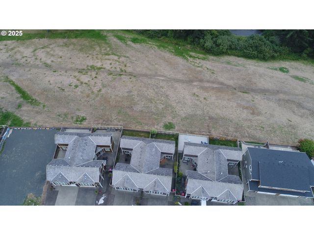 2361 S EDGEWOOD St, Seaside, OR 97138