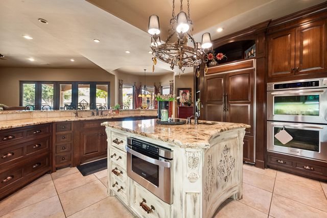 201 Duval Drive, Levelland, TX 79336