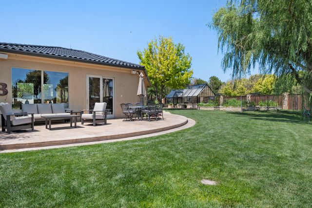 201 Duval Drive, Levelland, TX 79336