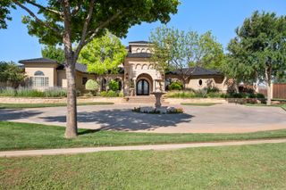 201 Duval Drive, Levelland, TX 79336