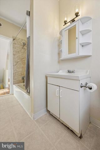 412 LEMONTE ST, Philadelphia, PA 19128