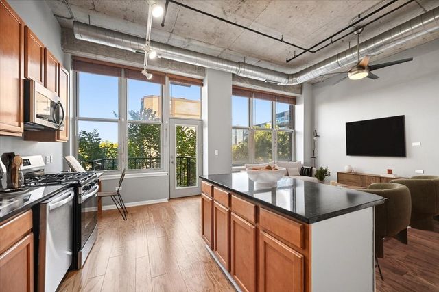 6 S Laflin Street 304, Chicago, IL 60607