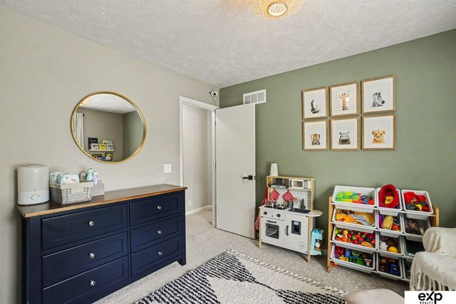 13510 Hillsborough Drive, Omaha, NE 68164