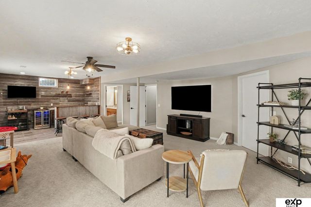 13510 Hillsborough Drive, Omaha, NE 68164