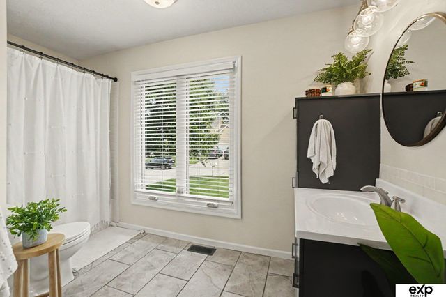 13510 Hillsborough Drive, Omaha, NE 68164