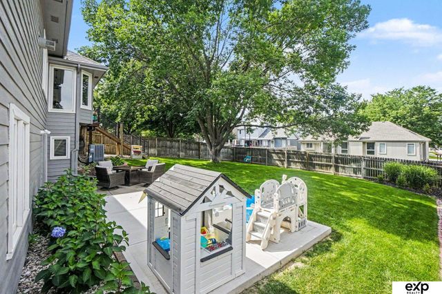 13510 Hillsborough Drive, Omaha, NE 68164