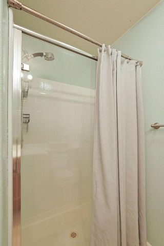 4526 Oakridge Dr, Tracy, CA 95377