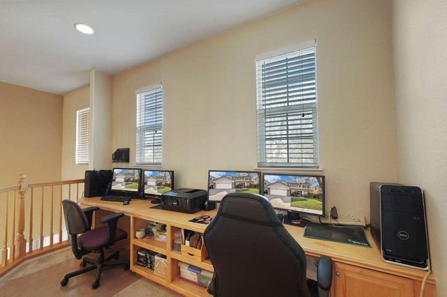 4526 Oakridge Dr, Tracy, CA 95377