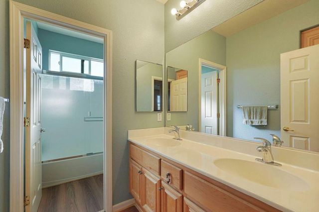 4526 Oakridge Dr, Tracy, CA 95377