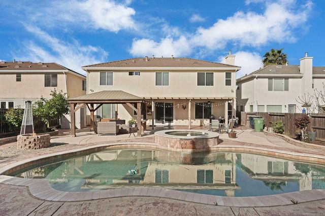 4526 Oakridge Dr, Tracy, CA 95377