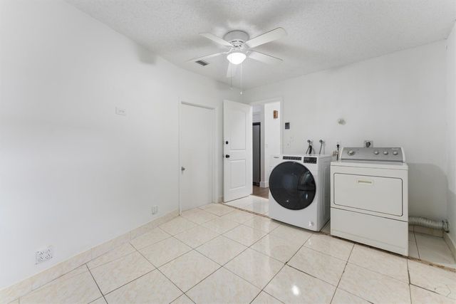 7138 NW 49th Place, Lauderhill, FL 33319
