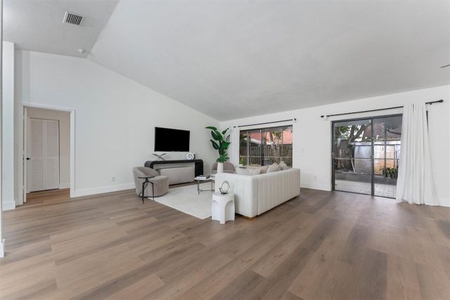 7138 NW 49th Place, Lauderhill, FL 33319