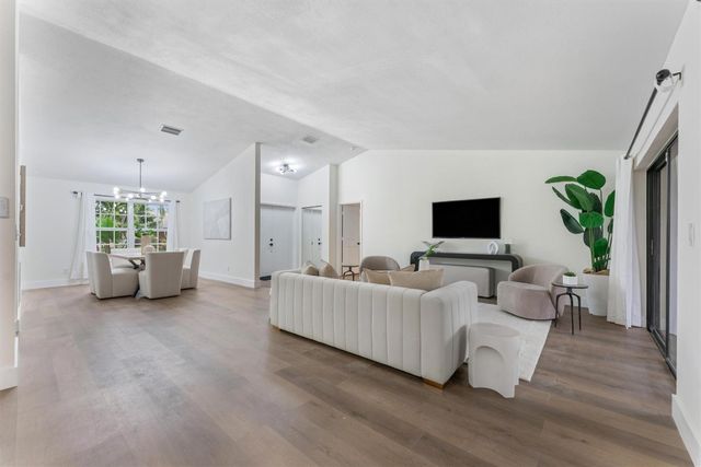 7138 NW 49th Place, Lauderhill, FL 33319