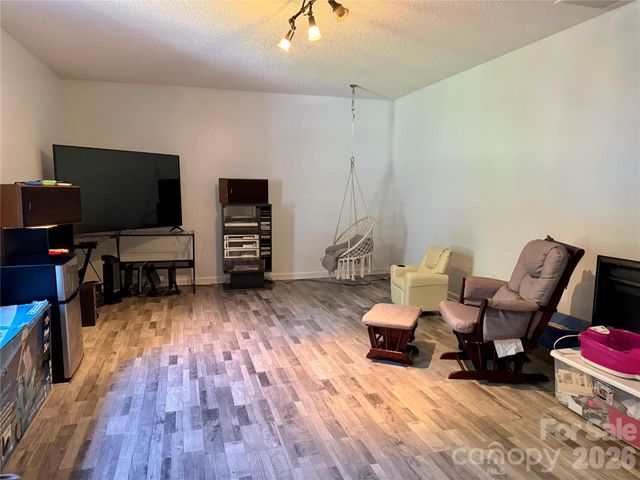 97 Freshfield Drive, Hudson, NC 28638