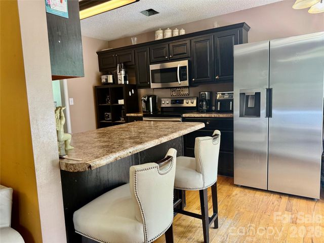 97 Freshfield Drive, Hudson, NC 28638