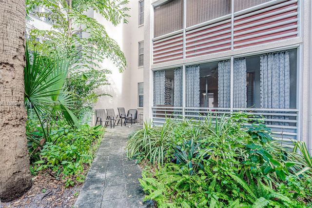 2601 NW 48th Ter 145, Lauderdale Lakes, FL 33313