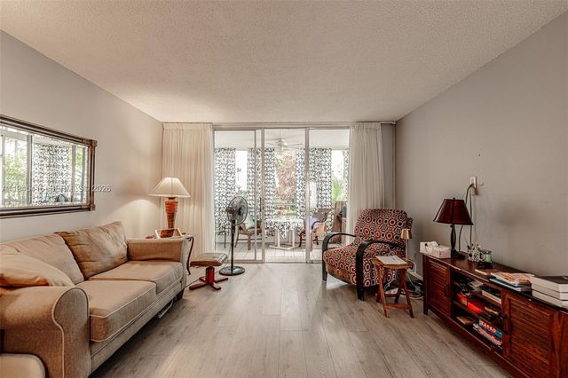 2601 NW 48th Ter 145, Lauderdale Lakes, FL 33313