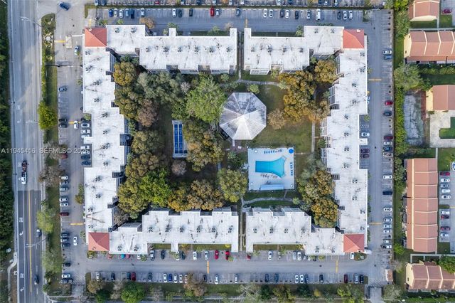 2601 NW 48th Ter 145, Lauderdale Lakes, FL 33313