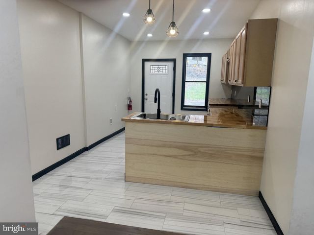 231 E A ST, Girardville, PA 17935