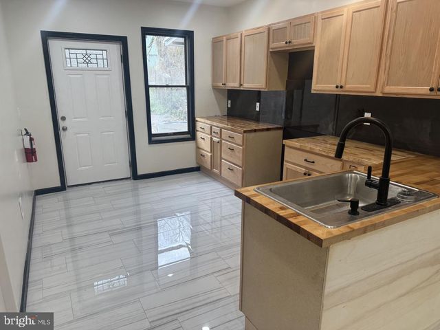 231 E A ST, Girardville, PA 17935