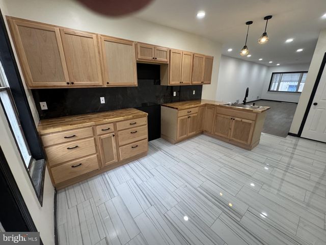 231 E A ST, Girardville, PA 17935