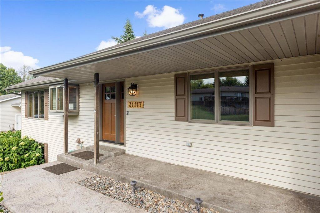 31117 Peninsula Avenue, Lindstrom, MN 55045 — photo 2