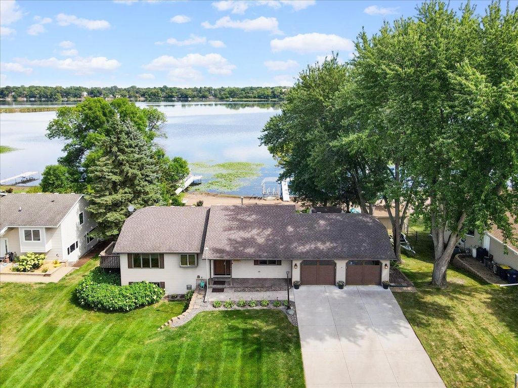 31117 Peninsula Avenue, Lindstrom, MN 55045 — photo 3