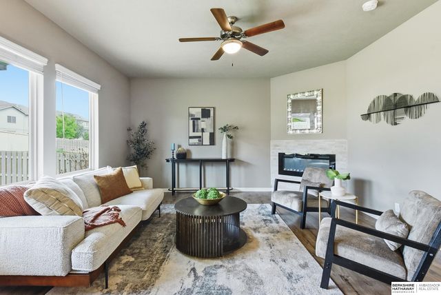 4801 N 181st Street, Elkhorn, NE 68022