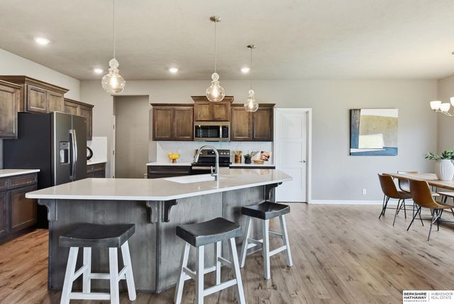 4801 N 181st Street, Elkhorn, NE 68022