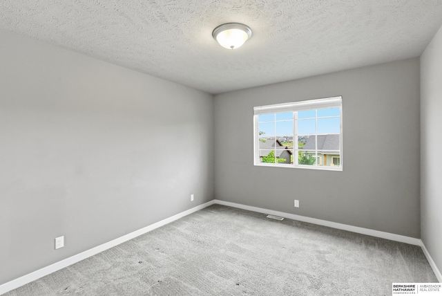 4801 N 181st Street, Elkhorn, NE 68022