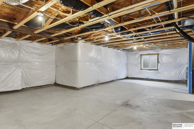 4801 N 181st Street, Elkhorn, NE 68022