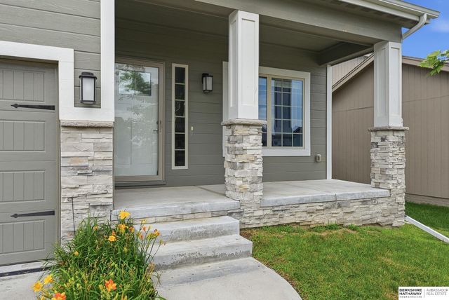 4801 N 181st Street, Elkhorn, NE 68022