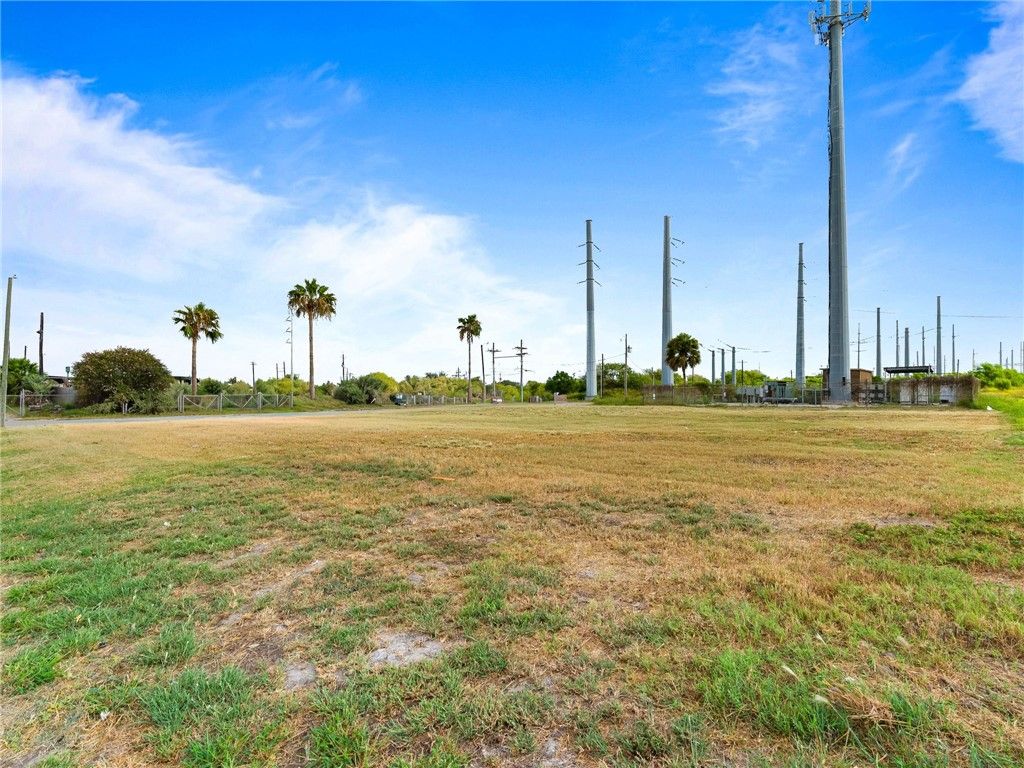 5710 La Playa St, Corpus Christi, TX 78414 — photo 4