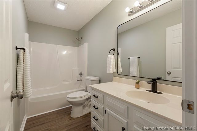 115 sunnyside Drive, Charlestown, IN 47111