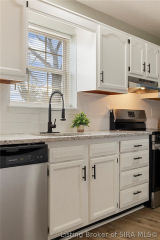 115 sunnyside Drive, Charlestown, IN 47111