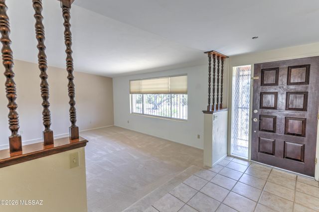 6220 N Placita Avila, Tucson, AZ 85718