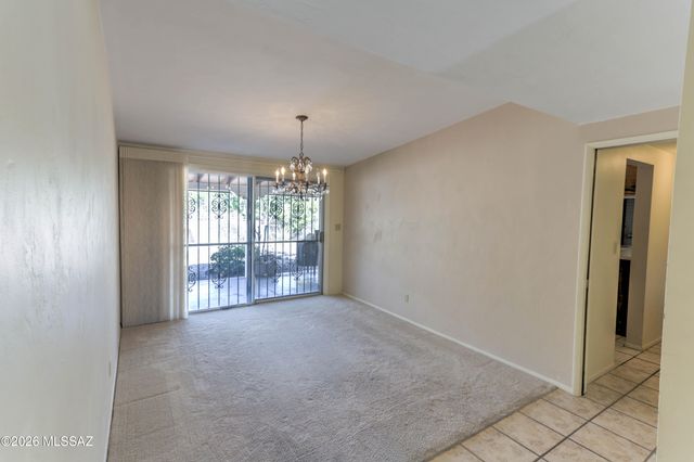 6220 N Placita Avila, Tucson, AZ 85718