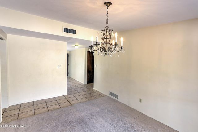 6220 N Placita Avila, Tucson, AZ 85718
