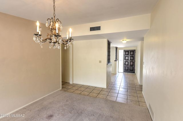 6220 N Placita Avila, Tucson, AZ 85718