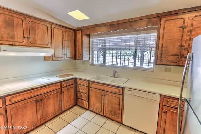 6220 N Placita Avila, Tucson, AZ 85718