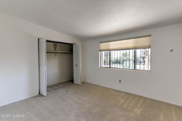6220 N Placita Avila, Tucson, AZ 85718