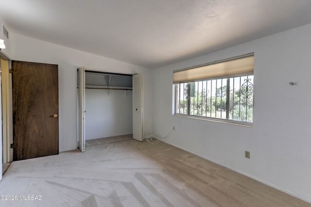 6220 N Placita Avila, Tucson, AZ 85718