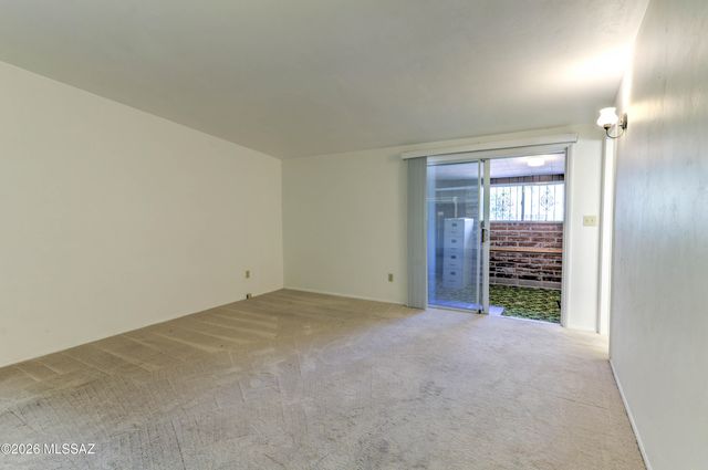 6220 N Placita Avila, Tucson, AZ 85718