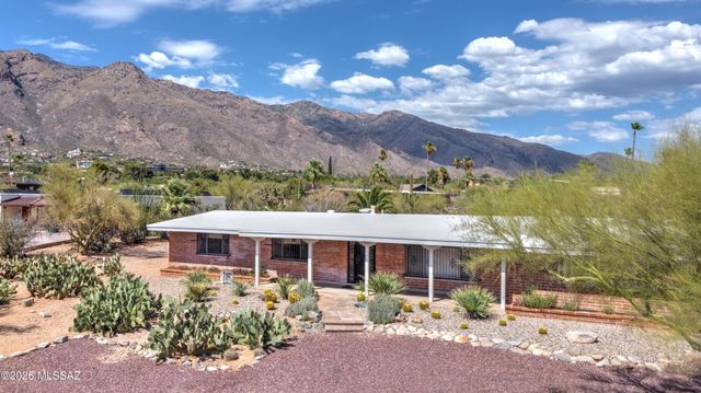 6220 N Placita Avila, Tucson, AZ 85718