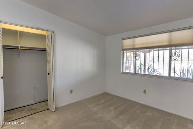 6220 N Placita Avila, Tucson, AZ 85718