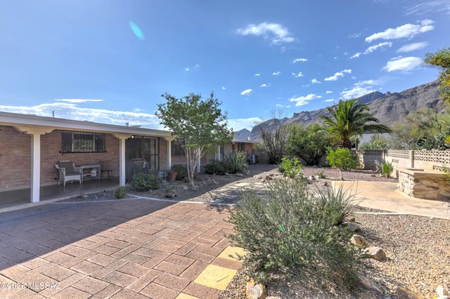 6220 N Placita Avila, Tucson, AZ 85718