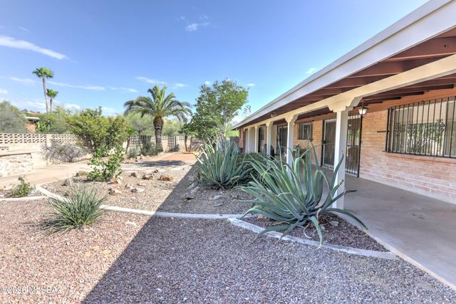 6220 N Placita Avila, Tucson, AZ 85718